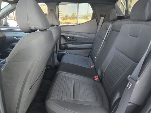 Used 2022 Hyundai Santa Cruz SEL Premium image 11