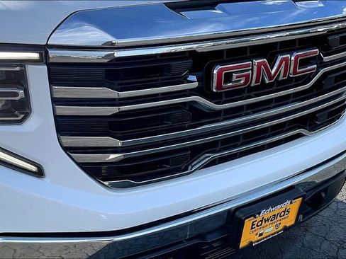 Used 2024 GMC Sierra 1500 SLT AWD/4WD image 32