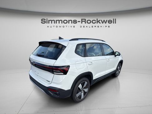 Used 2025 Volkswagen Taos S AWD/4WD image 5