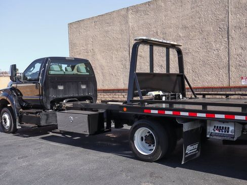 Used 2023 Ford F650 2WD Regular Cab Super Duty image 7
