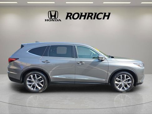 Used 2023 Acura MDX SH-AWD w/ Technology Package image 4