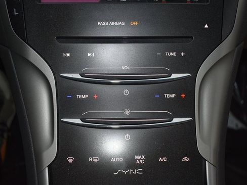 Used 2016 Lincoln MKZ Hybrid image 26