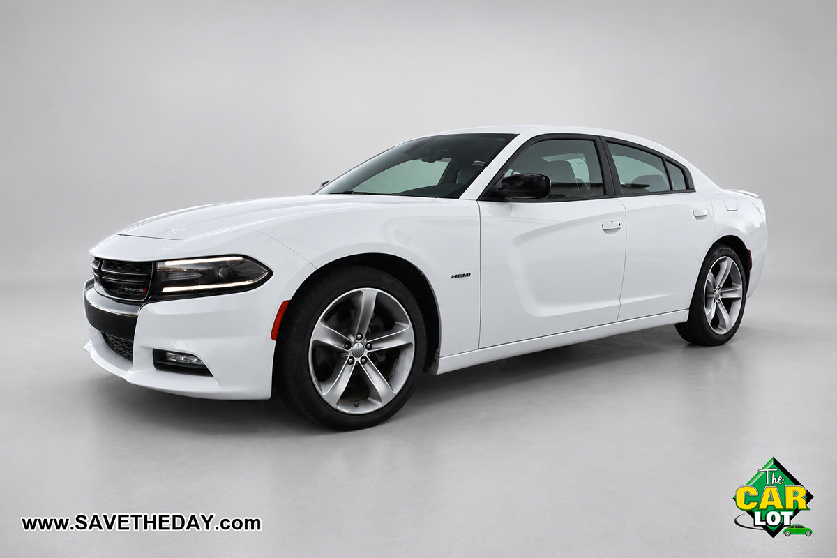 Used 2018 Dodge Charger R/T w/ Plus Group RWD image 4