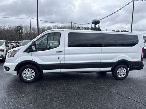 Used 2023 Ford Transit 350 XLT image 4