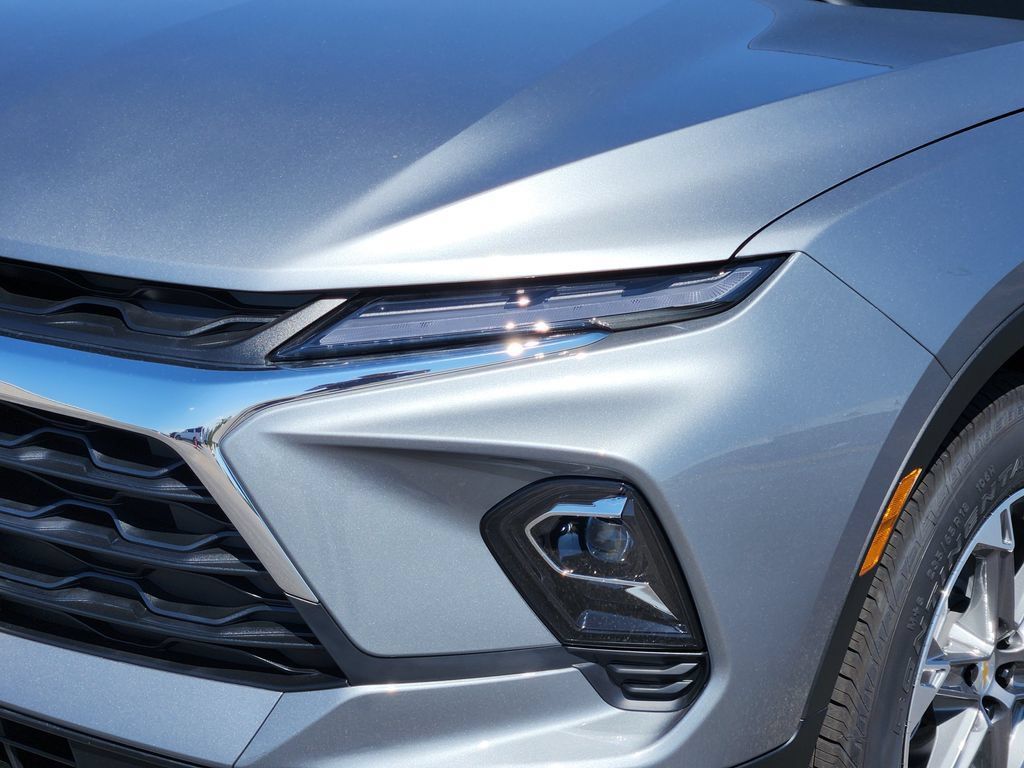 New 2026 Chevrolet Blazer LT w/ Sound & Technology Package FWD image 5