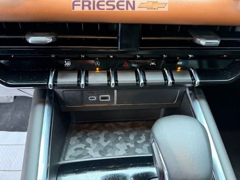 Used 2024 GMC Canyon AT4 w/ Canyon Safety Plus Package image 18