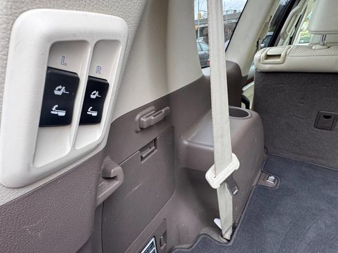 Used 2013 Lexus GX 460 Base AWD 4dr SUV image 26