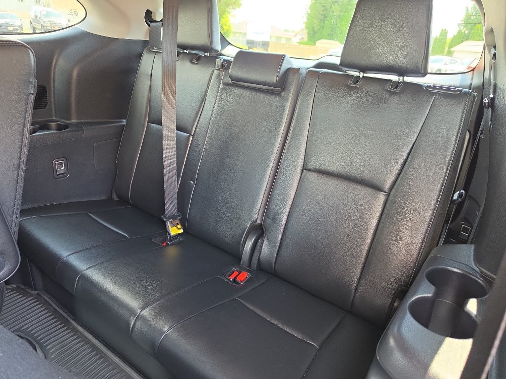 Used 2024 Toyota Highlander Platinum AWD/4WD image 21
