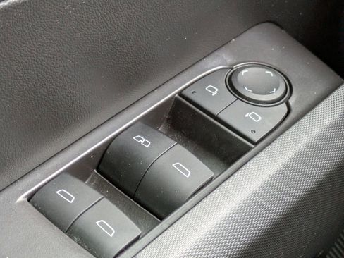 Certified 2024 Chevrolet Colorado Trail Boss w/ Technology Package image 25