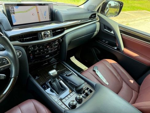Certified 2021 Lexus LX 570 4WD w/ Luxury Package image 37