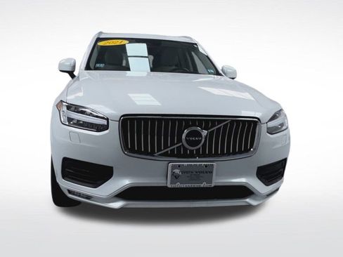 Used 2021 Volvo XC90 T6 Momentum w/ Advanced Package image 3