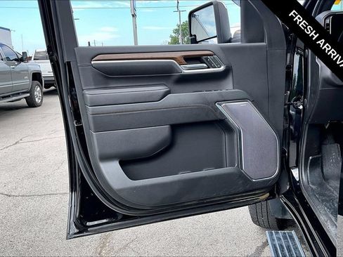 Used 2024 Chevrolet Silverado 3500 High Country w/ High Country Premium Package AWD/4WD image 21