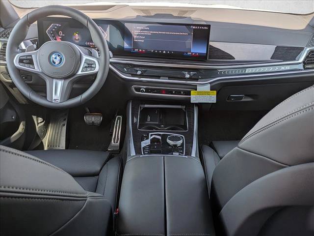 Used 2026 BMW X5 xDrive50e w/ M Sport Package AWD/4WD image 16