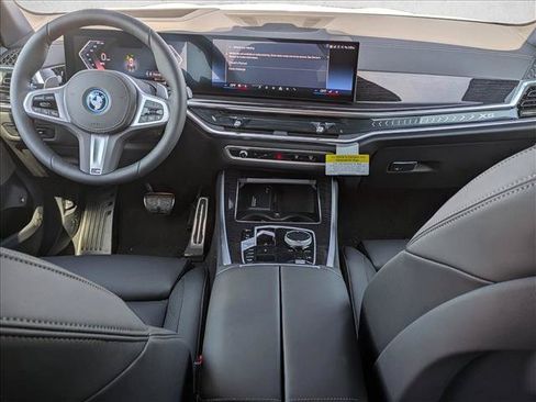 Used 2026 BMW X5 xDrive50e w/ M Sport Package AWD/4WD image 16