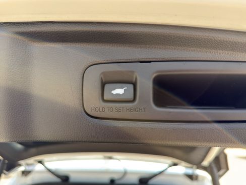 Used 2024 Honda CR-V EX-L image 15