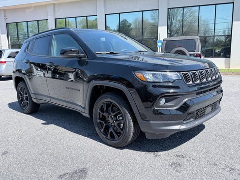New 2026 Jeep Compass Latitude image 2