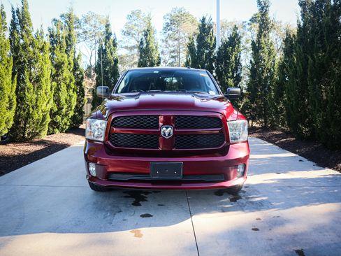 Used 2017 RAM 1500 Express image 3