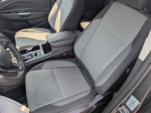 Used 2018 Ford Escape SE w/ SE Sync 3 Package AWD/4WD image 10