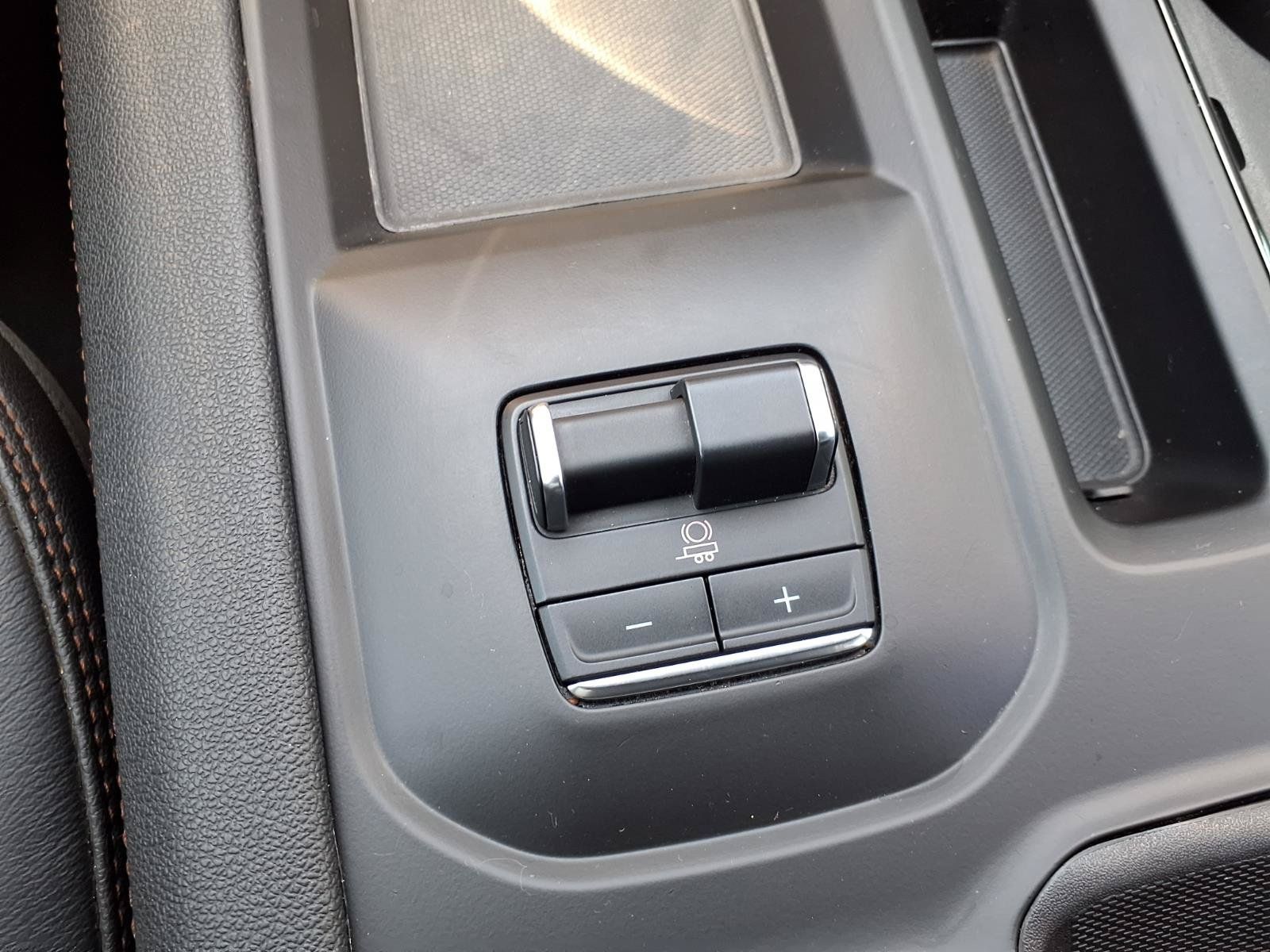 Used 2024 GMC Sierra 2500 AT4 w/ Technology Package AWD/4WD image 25