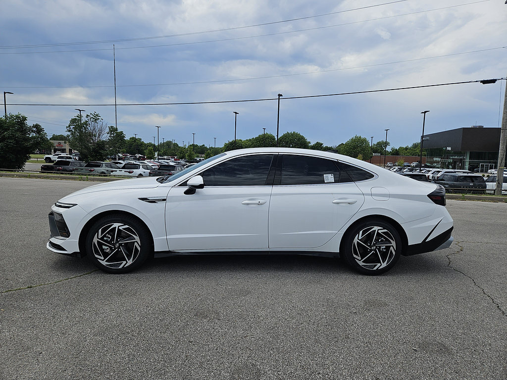 New 2026 Hyundai Sonata SEL AWD/4WD image 4