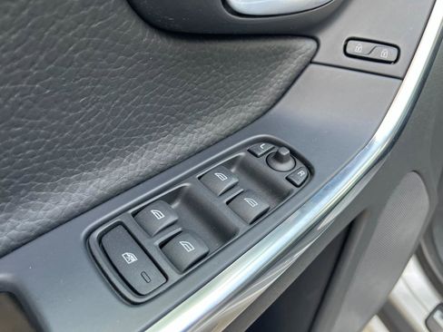 Used 2014 Volvo XC60 T6 image 22