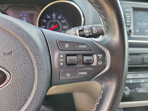 Used 2020 Kia Sedona EX FWD image 22