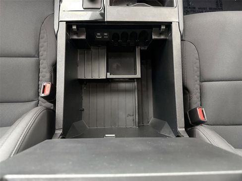 Used 2024 Toyota Tundra SR5 w/ SR5 Convenience Package image 31