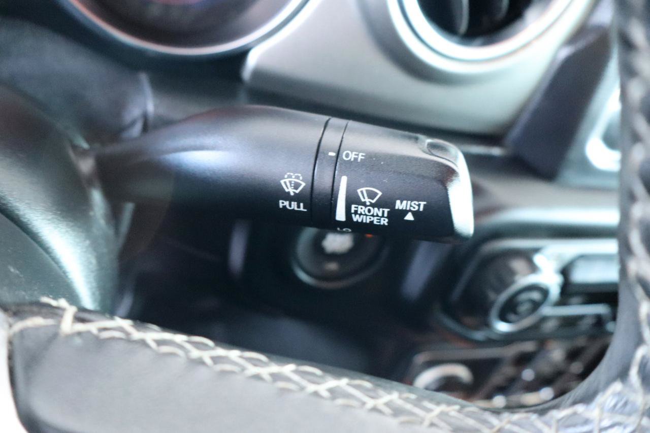 Used 2019 Jeep Wrangler Unlimited Sahara AWD/4WD image 27