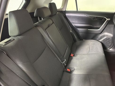Used 2019 Toyota RAV4 LE w/ All Weather Liner Package AWD/4WD image 17