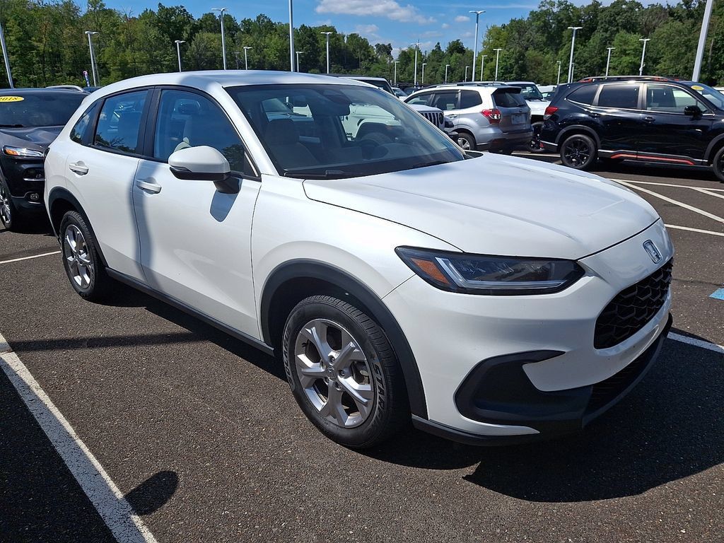 Used 2023 Honda HR-V LX image 4