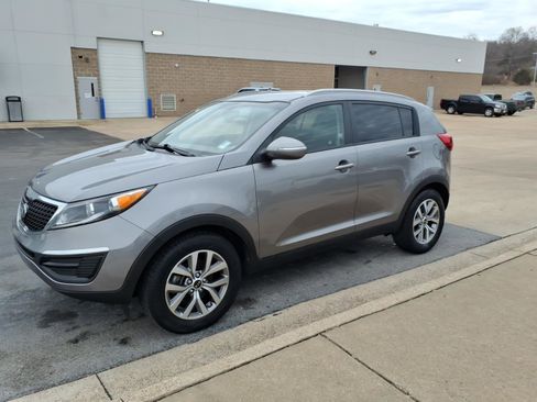 Used 2014 Kia Sportage LX image 3