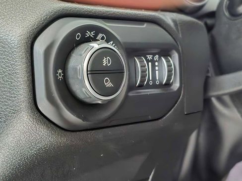 Used 2022 Jeep Gladiator Rubicon w/ LED Lighting Group AWD/4WD image 23