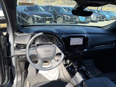 Used 2023 Chevrolet Traverse Premier w/ Redline Edition image 15