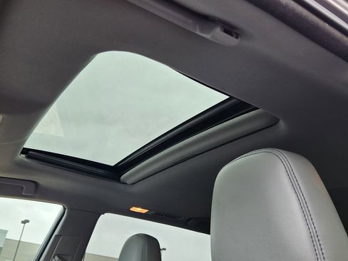 Used 2017 Toyota Highlander XLE image 29