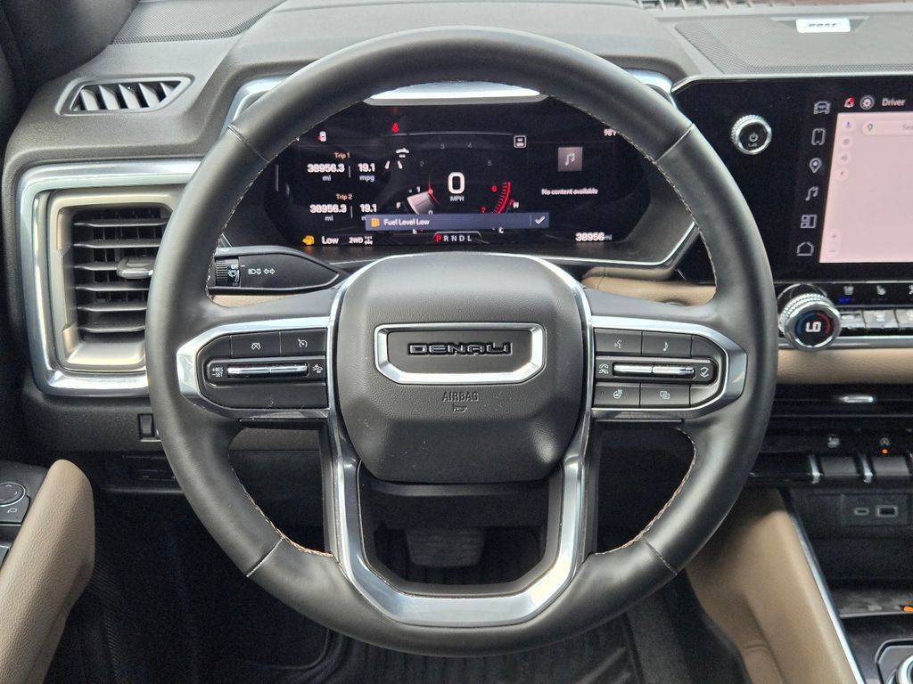Used 2024 GMC Canyon Denali AWD/4WD image 19