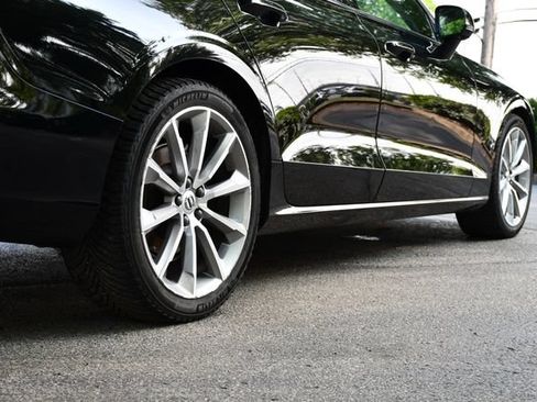 Used 2019 Volvo S60 T5 Momentum w/ Multimedia Package FWD image 9