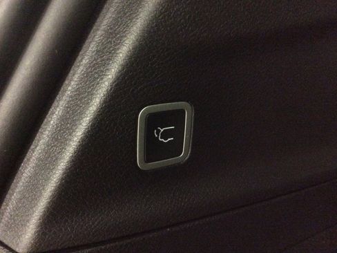 New 2026 Chrysler Pacifica Limited w/ S Appearance Package image 6