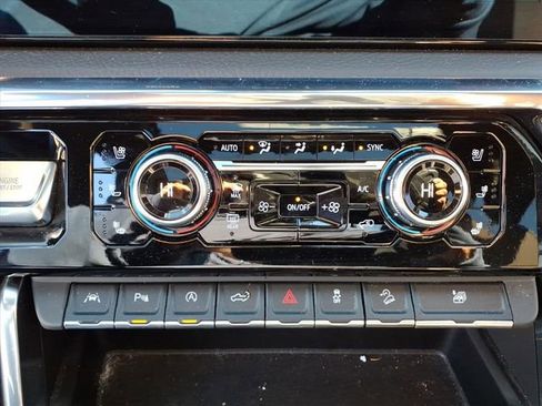 Used 2024 GMC Sierra 1500 Denali w/ Denali Reserve Package image 13