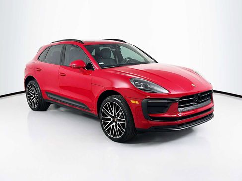 New 2025 Porsche Macan image 7