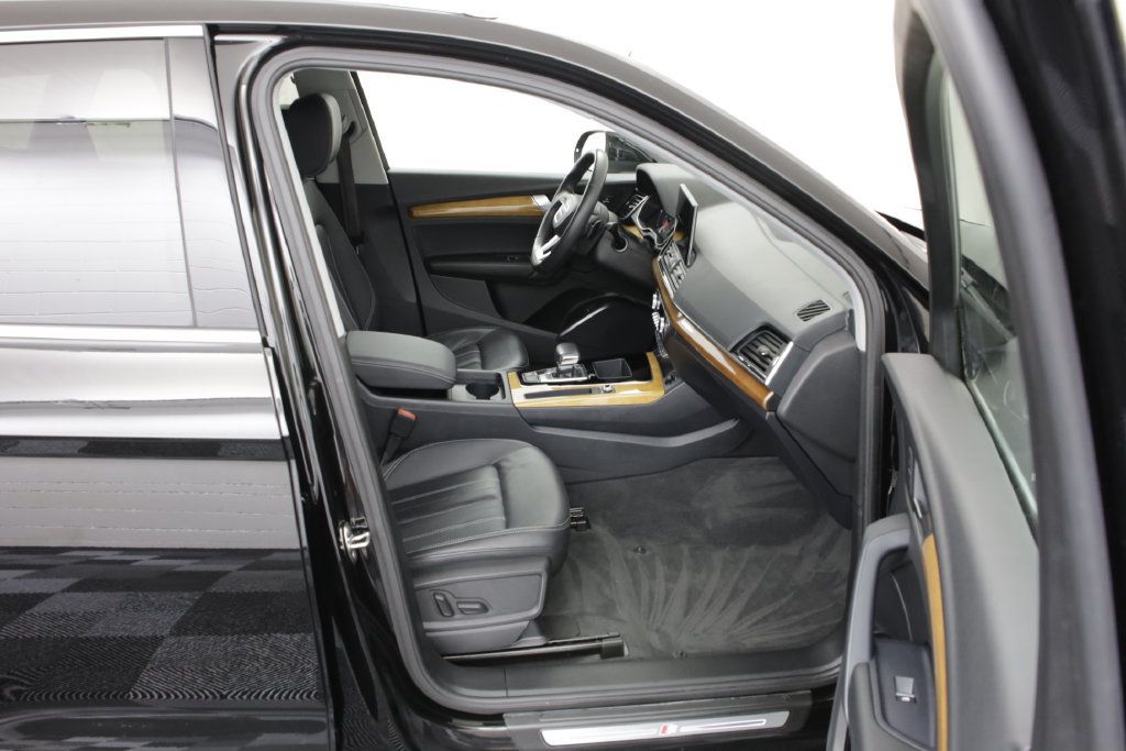 Used 2023 Audi Q5 2.0T Premium w/ Convenience Package AWD/4WD image 19
