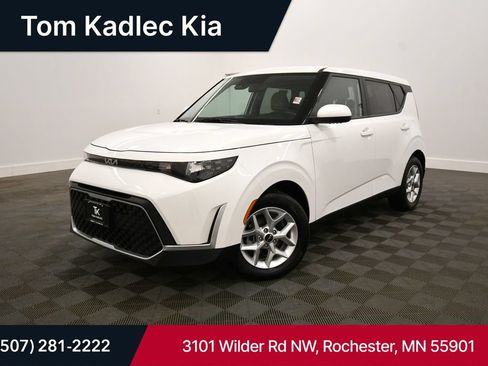 Certified 2025 Kia Soul LX FWD image 1
