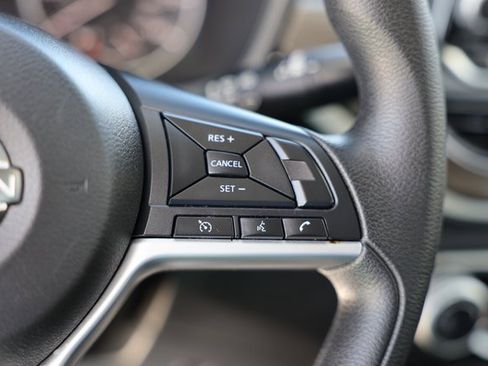 Used 2023 Nissan Altima 2.5 SV image 17