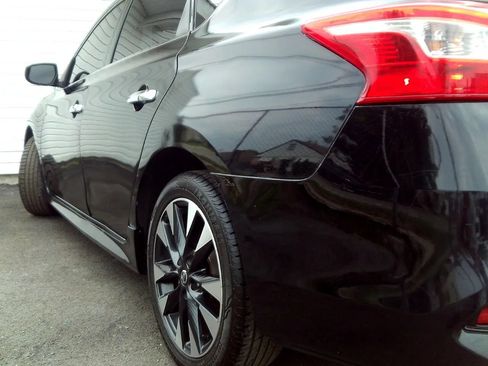 Used 2019 Nissan Sentra SR FWD image 4