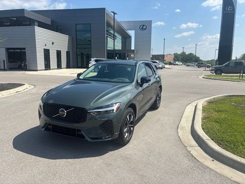 Used 2026 Volvo XC60 B5 Plus w/ Protection Package Premier AWD/4WD image 3