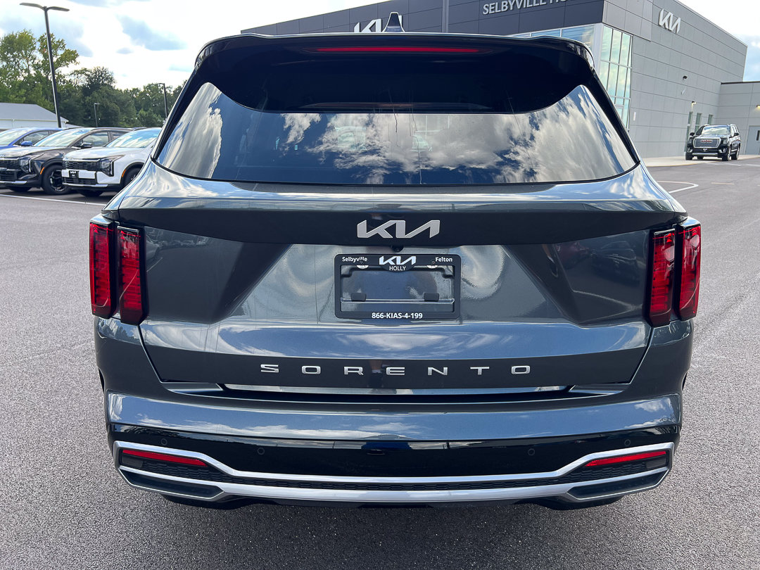 Used 2022 Kia Sorento S FWD image 4