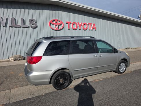 Used 2006 Toyota Sienna CE FWD image 3