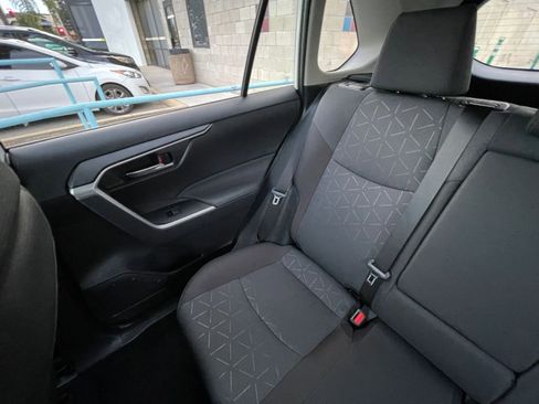 Used 2025 Toyota RAV4 XLE image 41