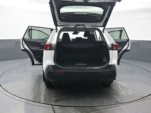 Certified 2022 Toyota RAV4 XLE w/ Convenience Package image 51