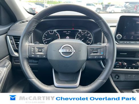 Used 2025 Nissan Rogue SV AWD/4WD image 10