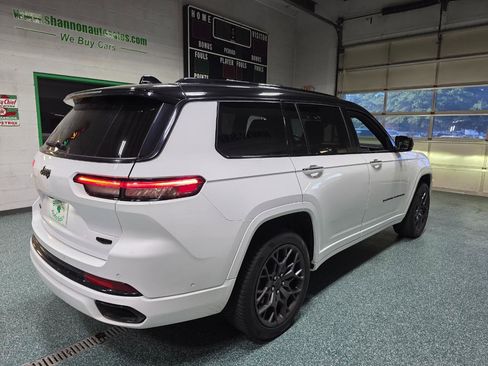 Used 2023 Jeep Grand Cherokee L Summit w/ High Altitude Package AWD/4WD image 6